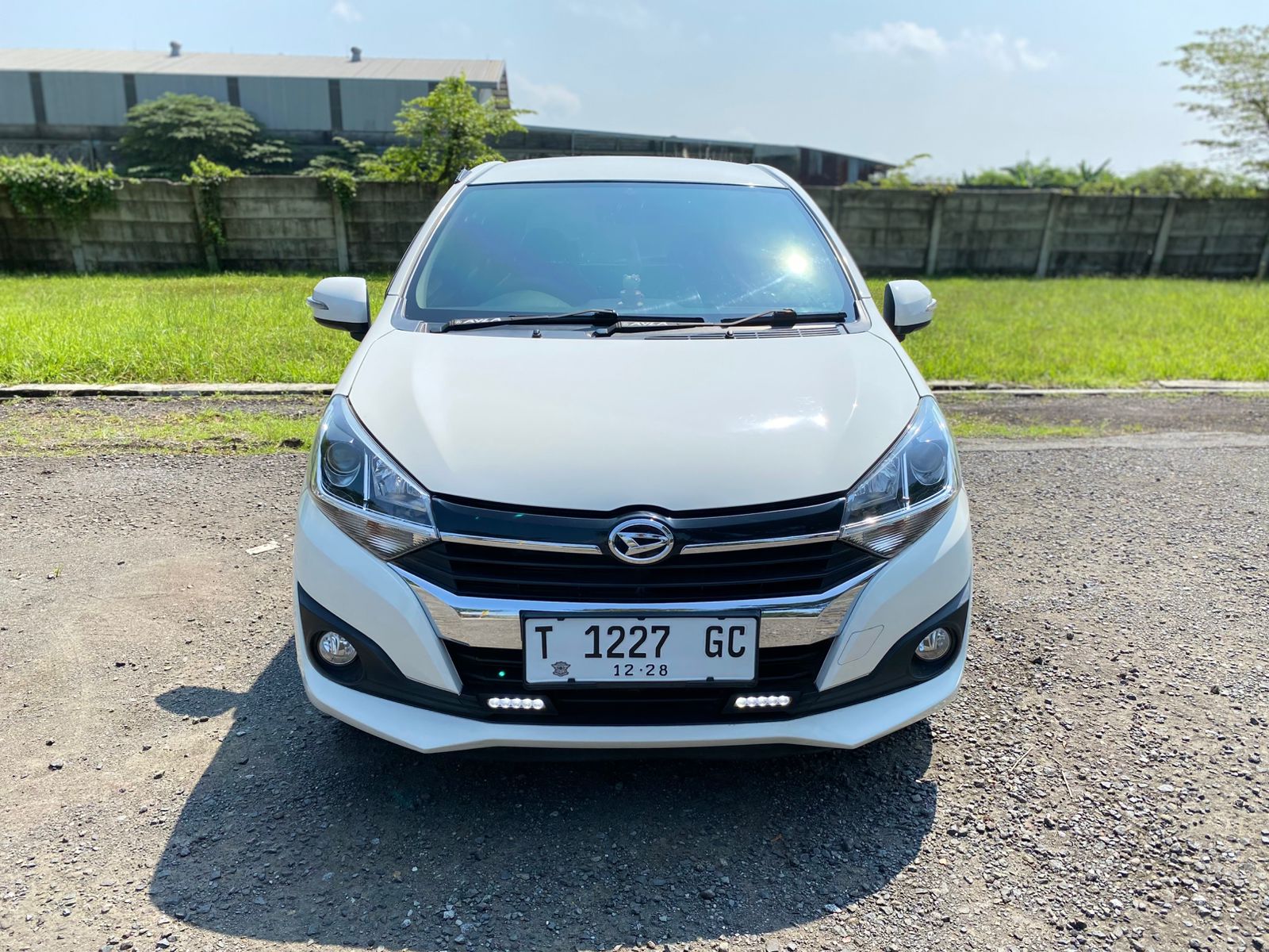 Daihatsu Ayla 1.2 R Deluxe AT 2018